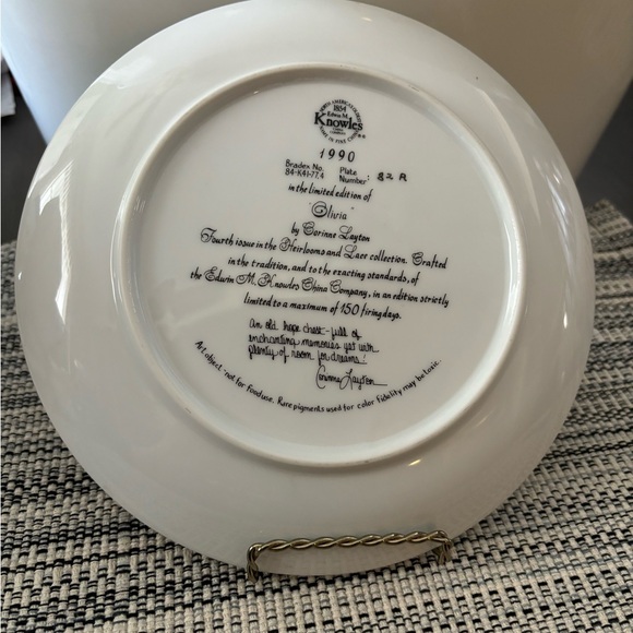 Knowles Collector Plate Olivia 1990 Fourth in Heirlooms and Lace Series VTG - Picture 4 of 5